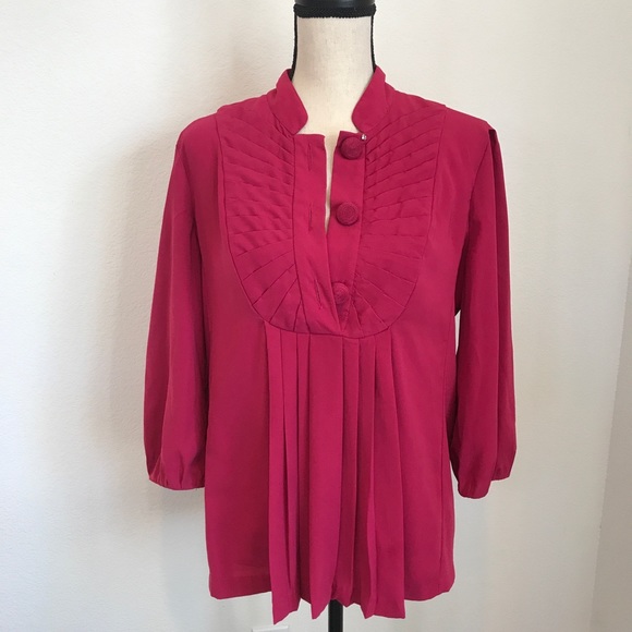 Nicole Miller Fuchsia Pleaded Blouse big Button - Picture 1 of 7